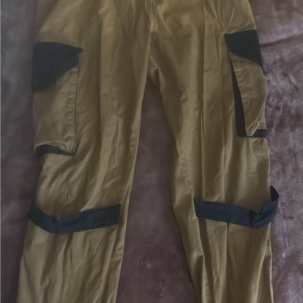Men's Tan and Black Cargo Pants